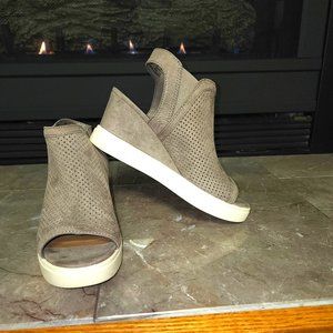 Sonoma Goods For Life Great White Women's Wedge Sneakers Worn Once